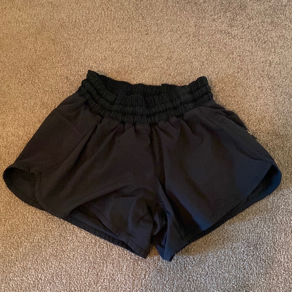 Lululemon Track That high waisted shorts 4” inseam